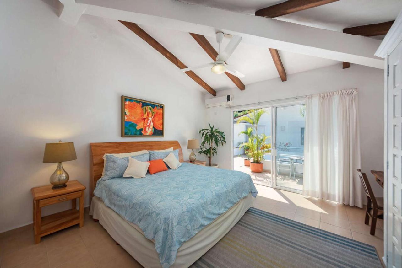 Beachfront Salinas House Puerto Vallarta Exterior photo